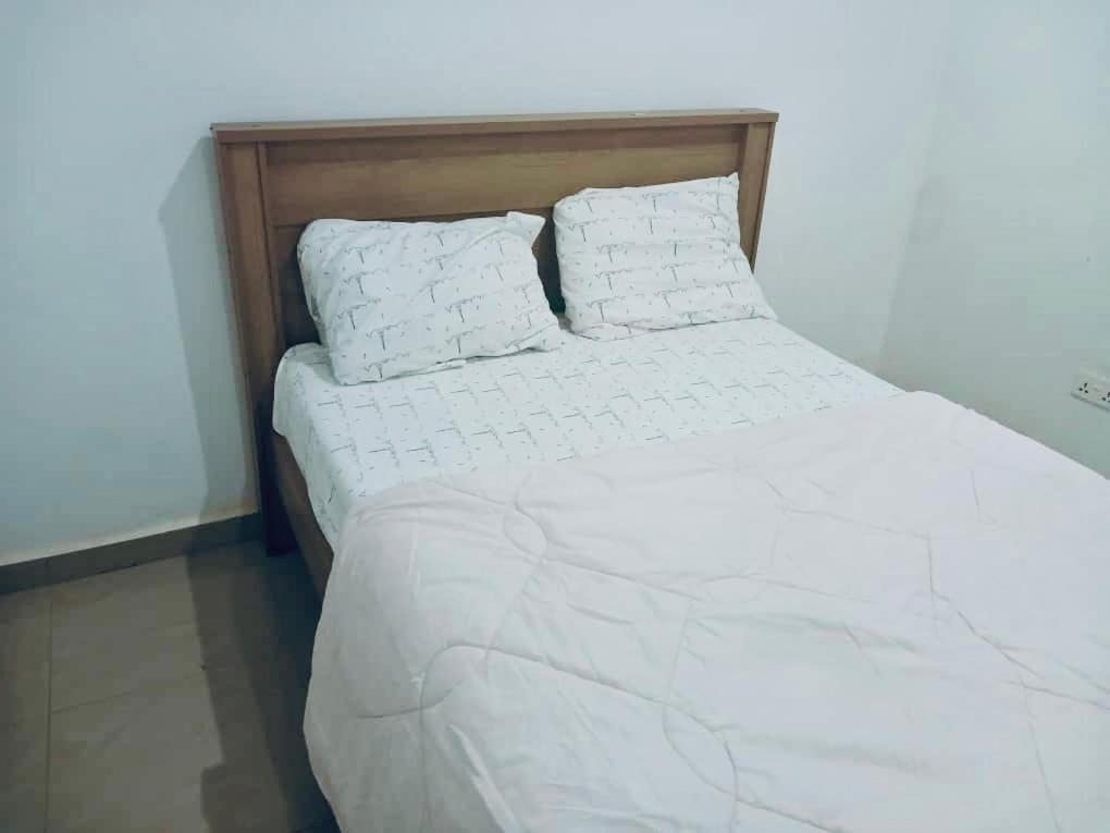 Mb Properties - Brufut Garden Apartments Kültér fotó